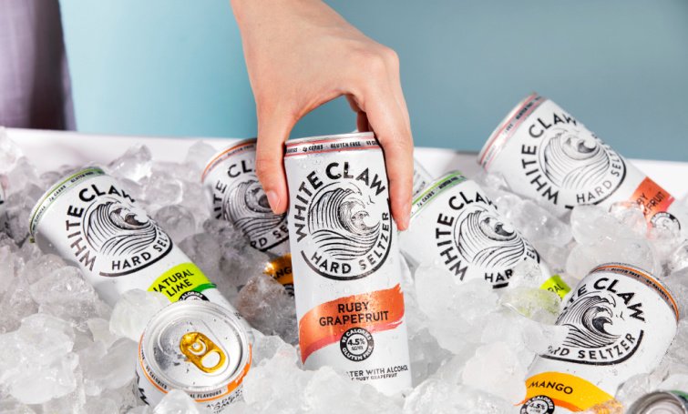 2020/09/Dan-Murphy_s_White-Claw_lifestyle_3-2-1.jpg